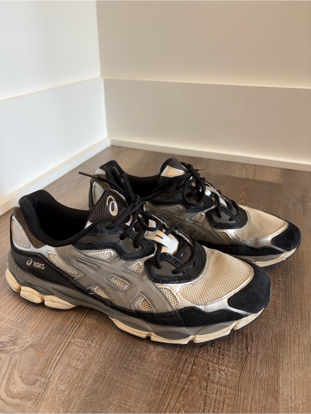 Asics Black and White Men's Athletic Running Shoes